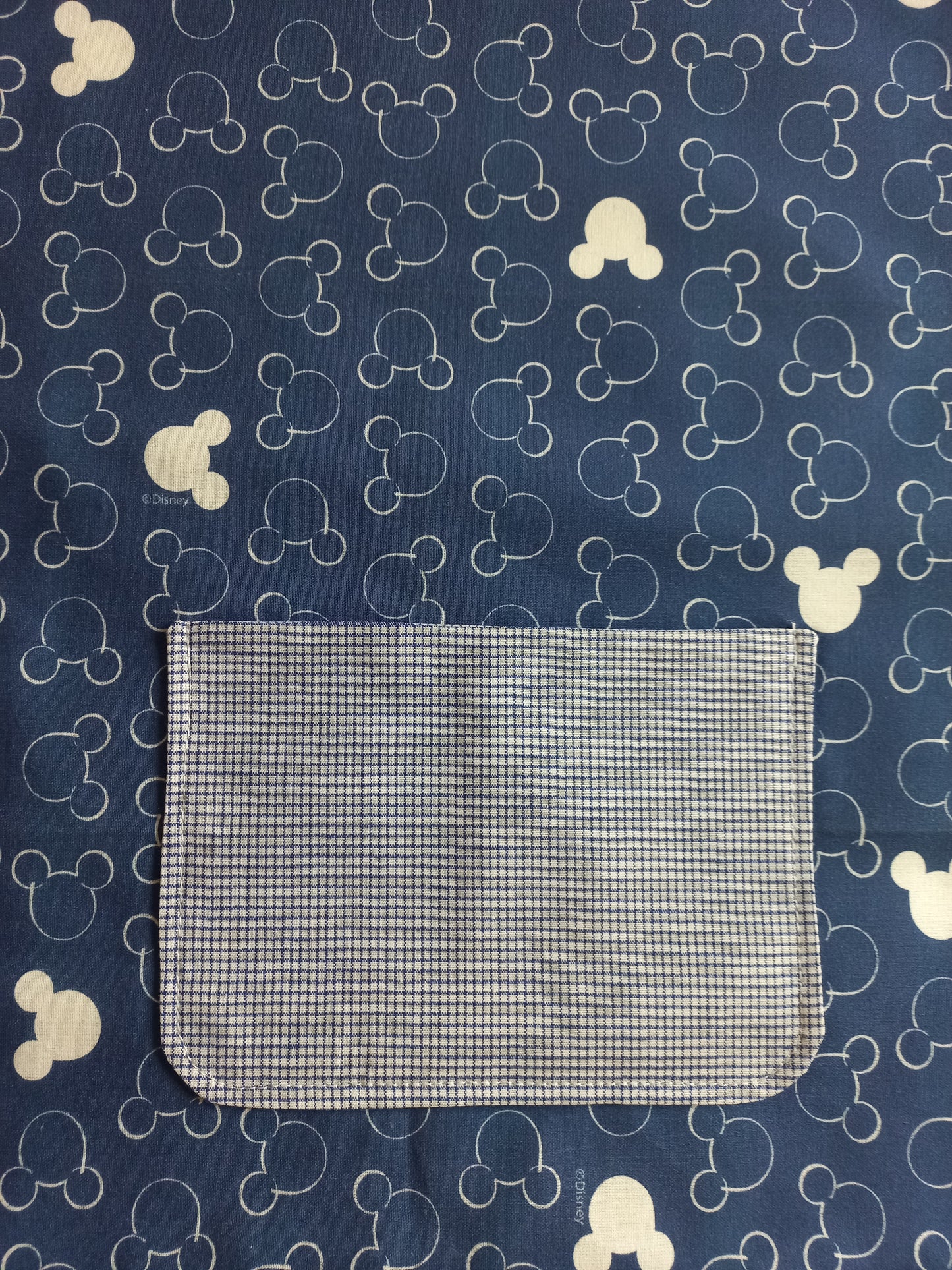 Bavoir à élastique Mickey