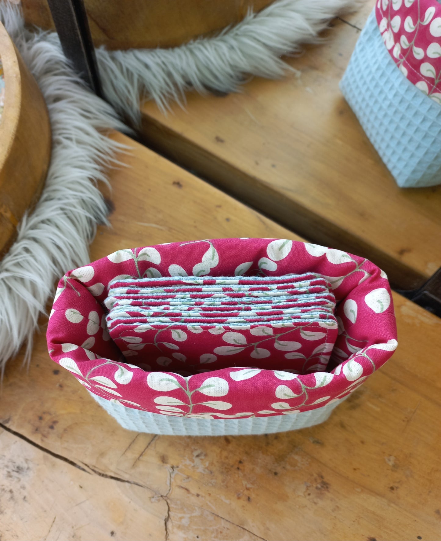 Panier + 8 lingettes assorties