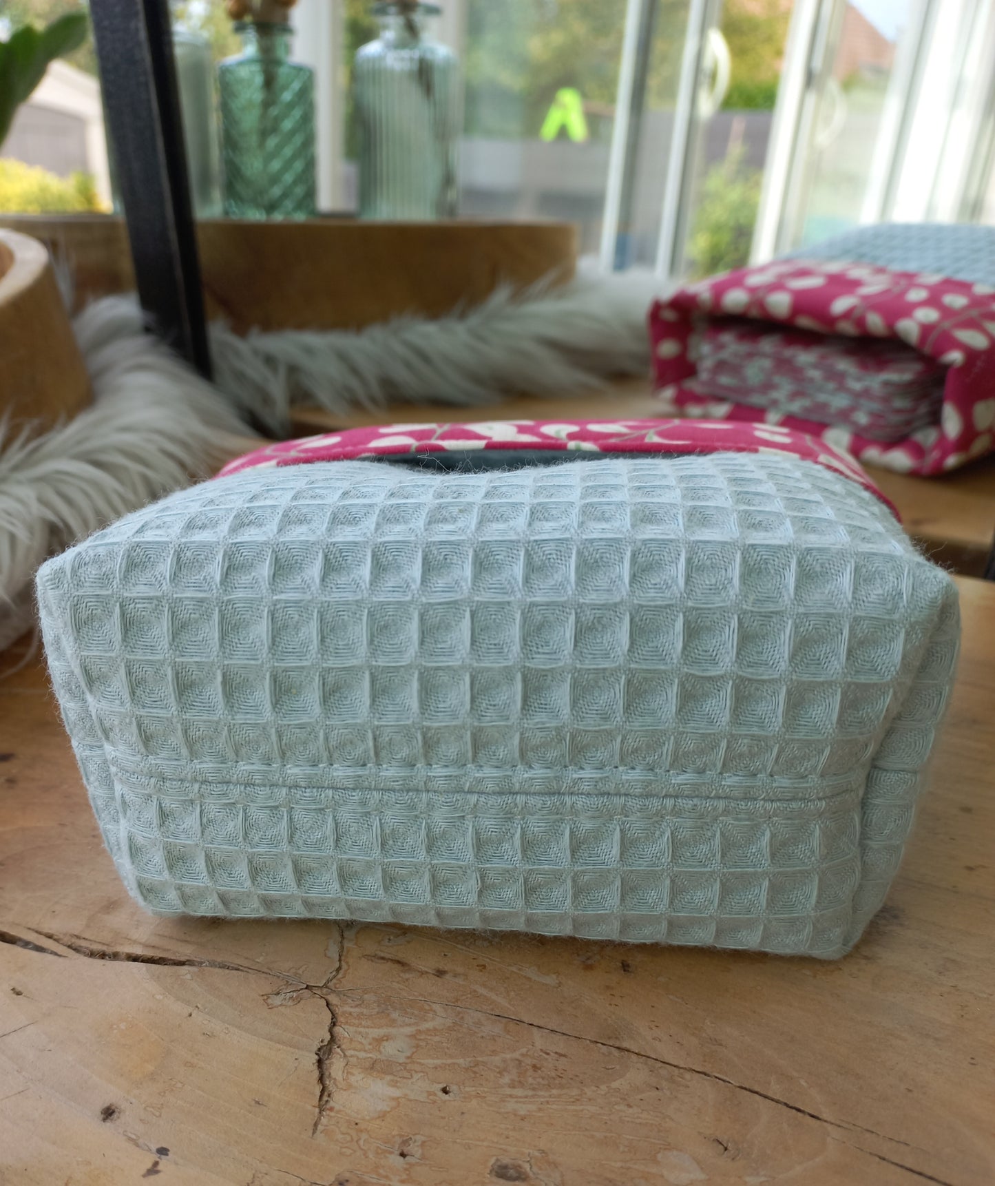 Panier + 8 lingettes assorties