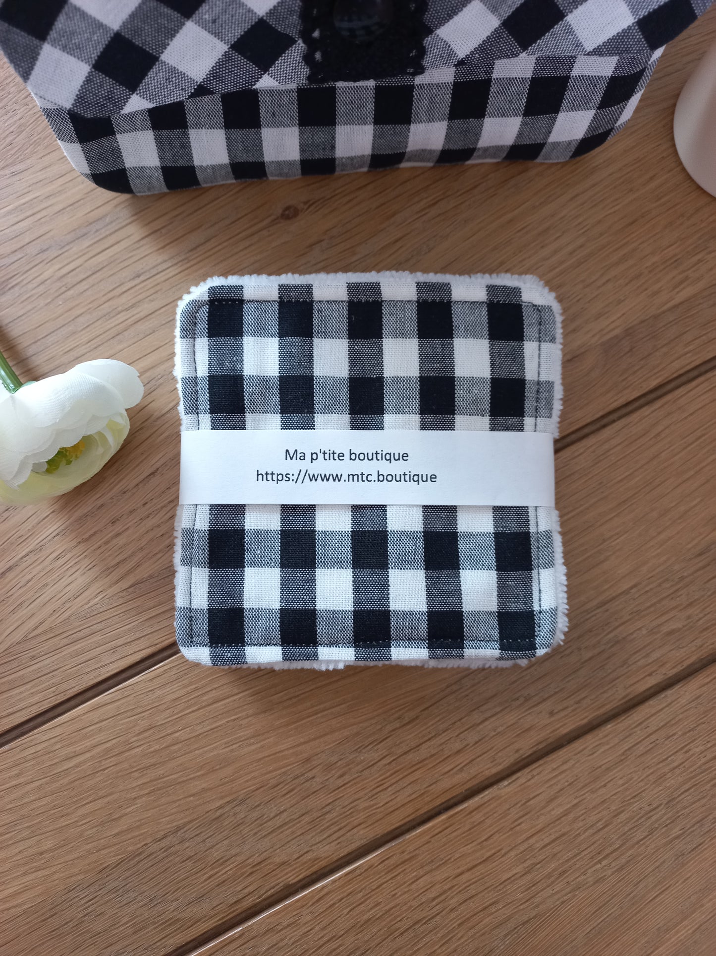 Pochette + 4 lingettes vichy blanc et noir