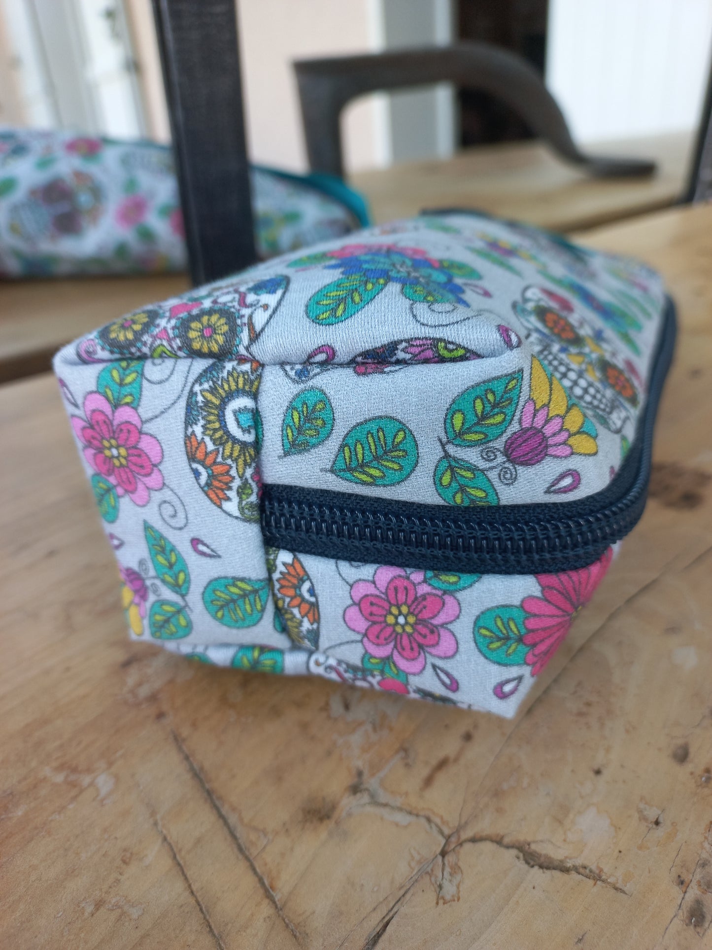 Trousse multi-usages têtes de mort