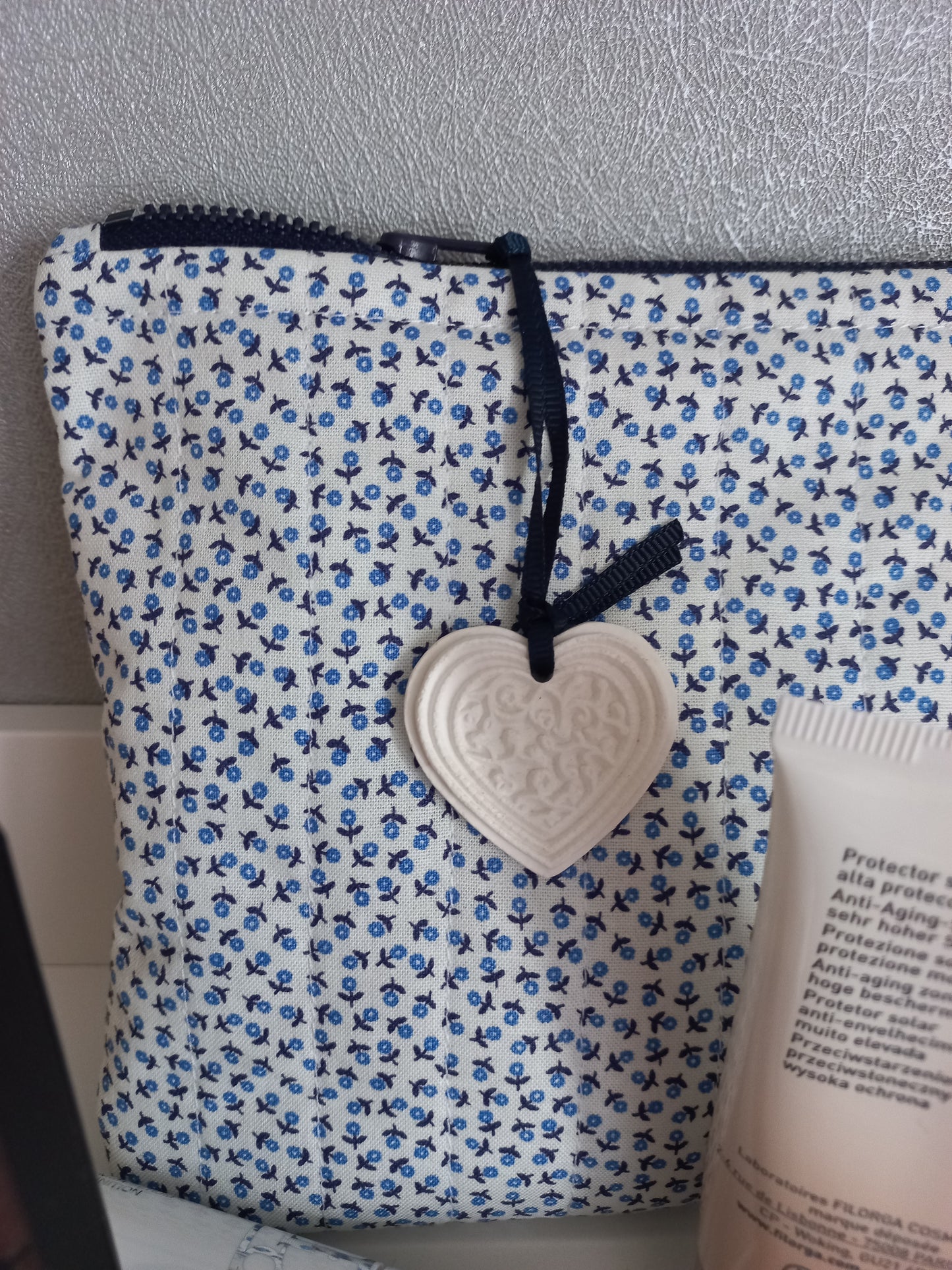 Trousse plate ouatinée petites fleurs