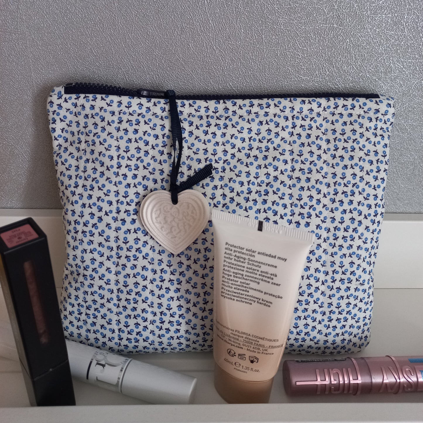 Trousse plate ouatinée petites fleurs