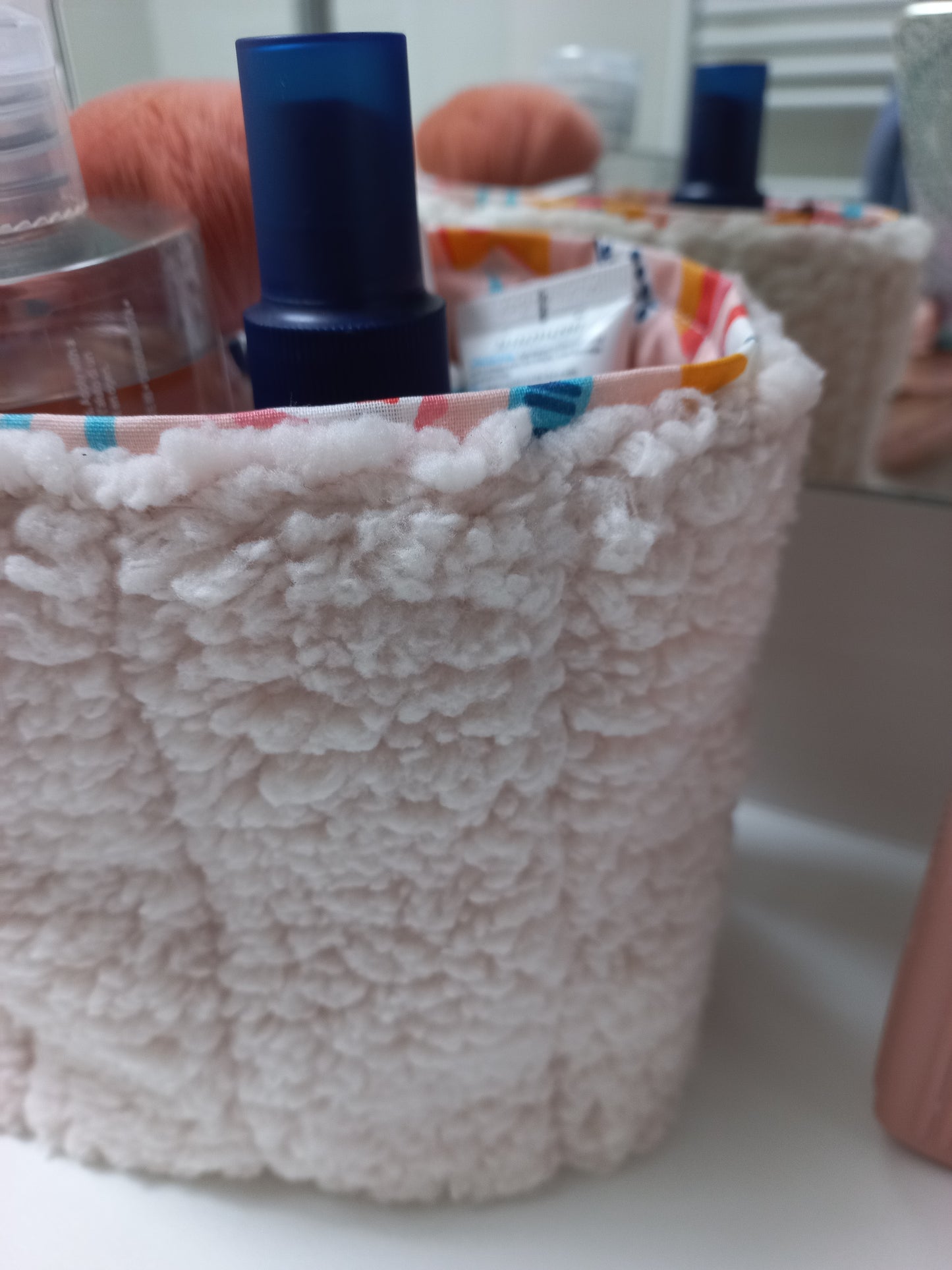 Panier tissu sherpa et coton enduit