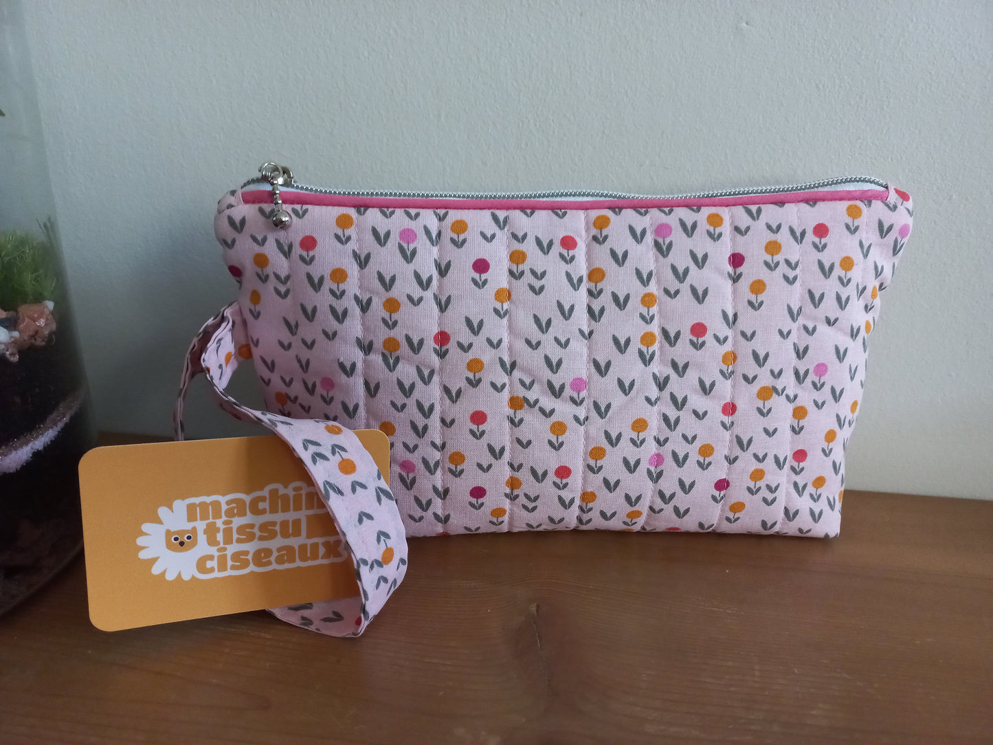 Trousse matelassée et 6 lingettes assorties