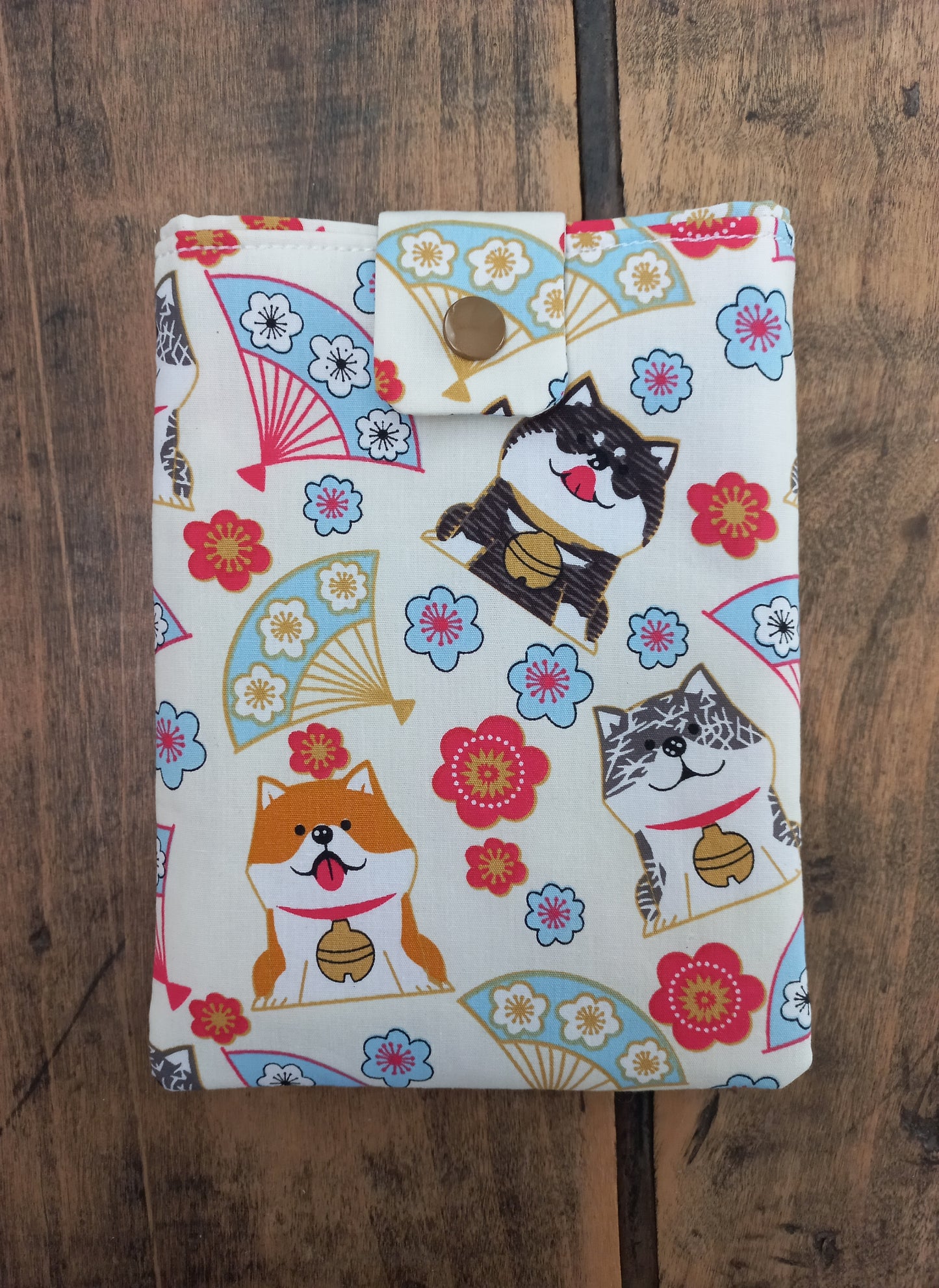 Pochette à liseuses imprimée chien lucky Shiba