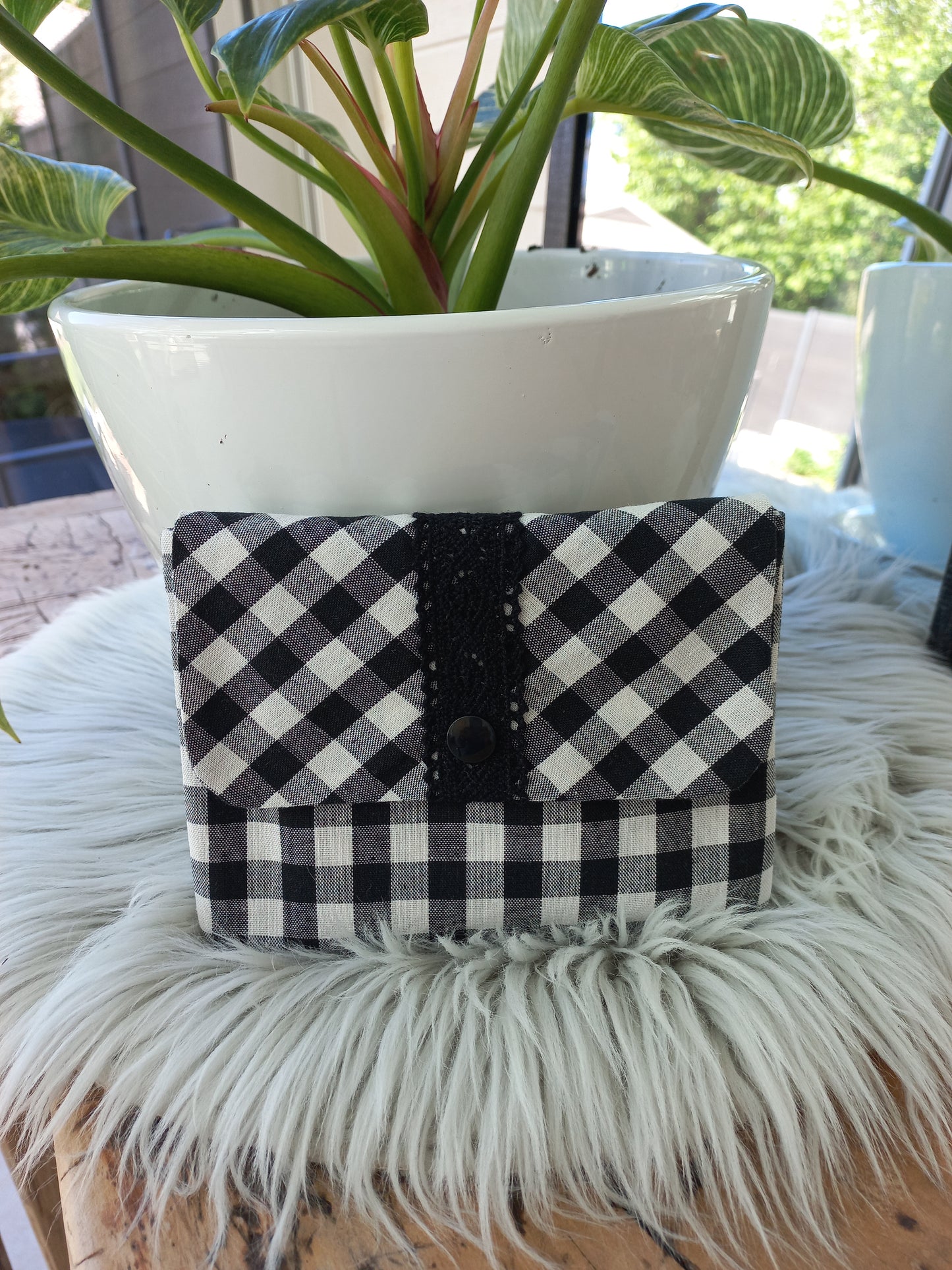Pochette + 4 lingettes vichy blanc et noir