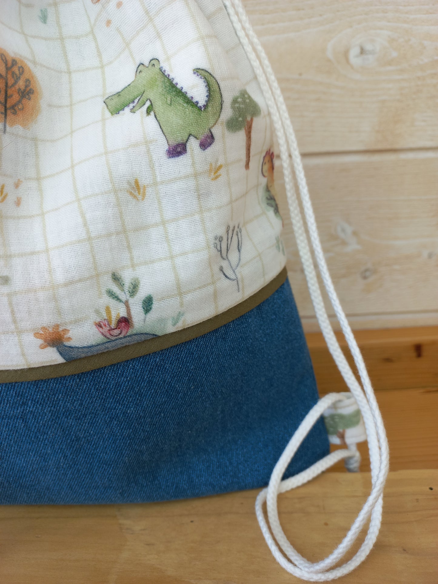 Sac à dos / Sac pochon jean et dinosaures