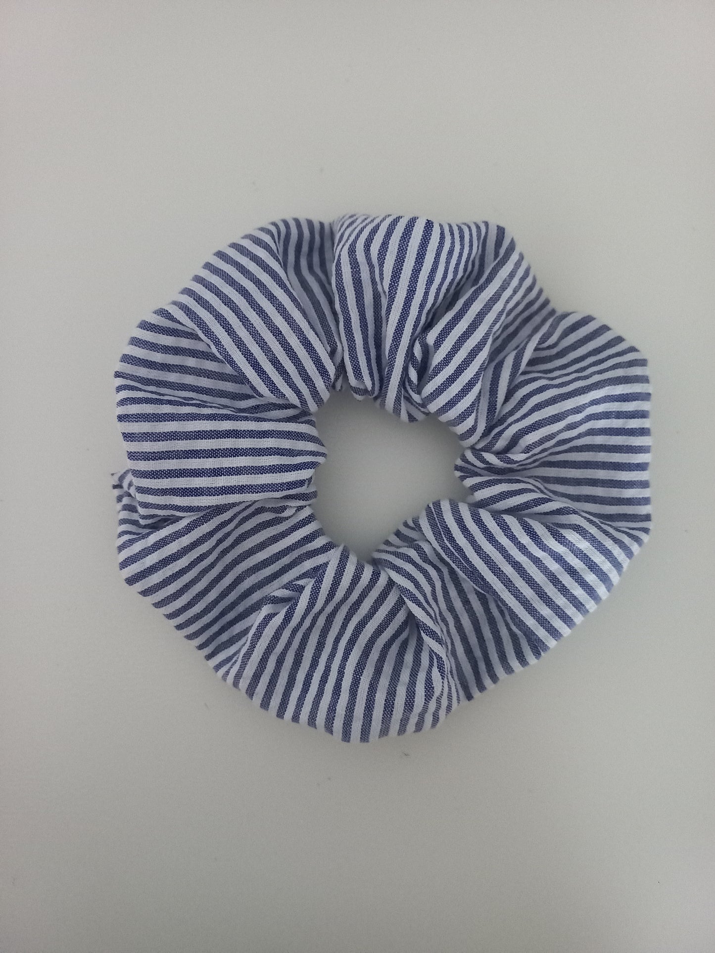 Chouchou tissu seersucker rayures blanc indigo