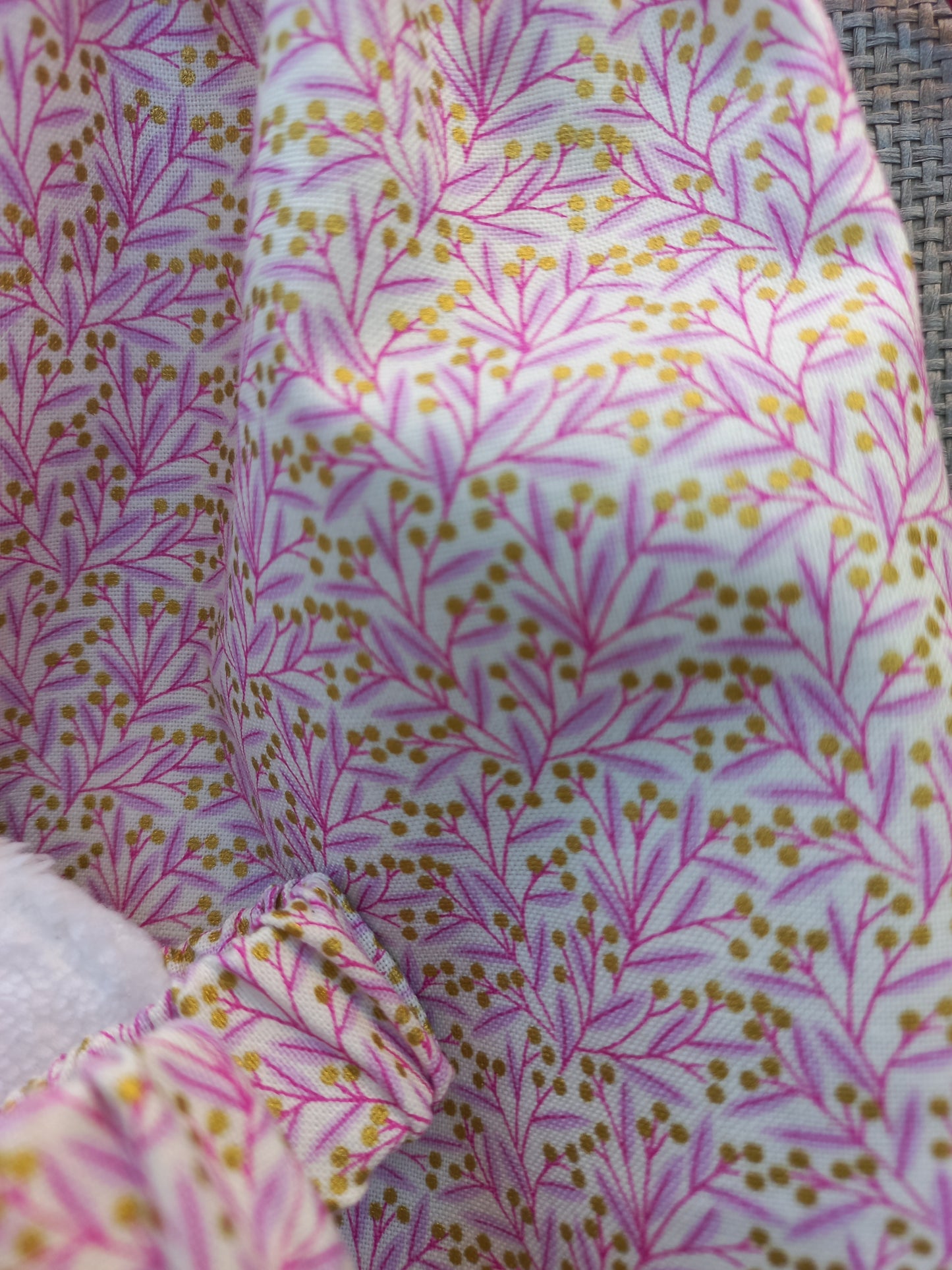 Ensemble masque de nuit et sac assortis feuillage rose