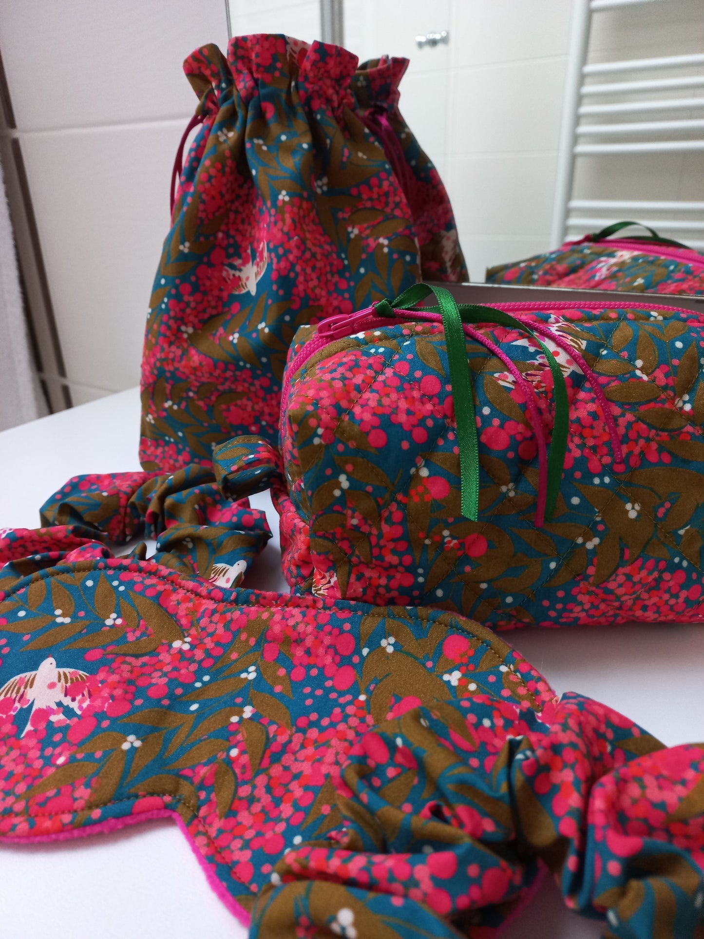 Trousse matelassée fushia et kaki PPMC